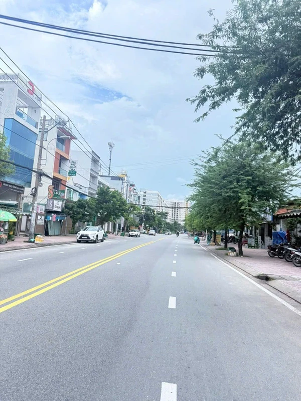 Bán nhà phố 3PN 119m² Tân Chánh Hiệp, Quận 12 - 5.28 tỷ d127