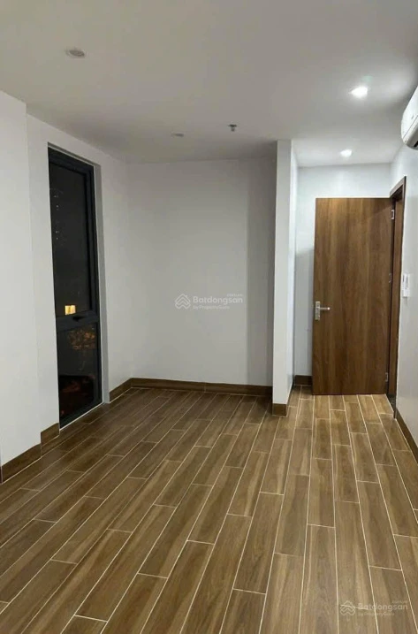 Chính chủ bán tòa nhà văn phòng 100m2, 7 tầng thang máy, vị trí trung tâm đường Cổ Linh, Long Biên - Ảnh thu nhỏ 3