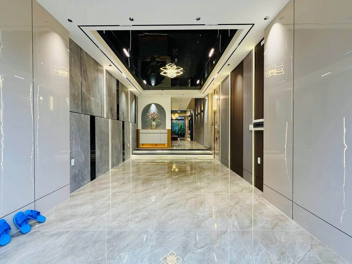 Bán nhà 4 tầng + thang máy 303m² Gò Vấp, 14.8 tỷ - Ảnh thu nhỏ 2