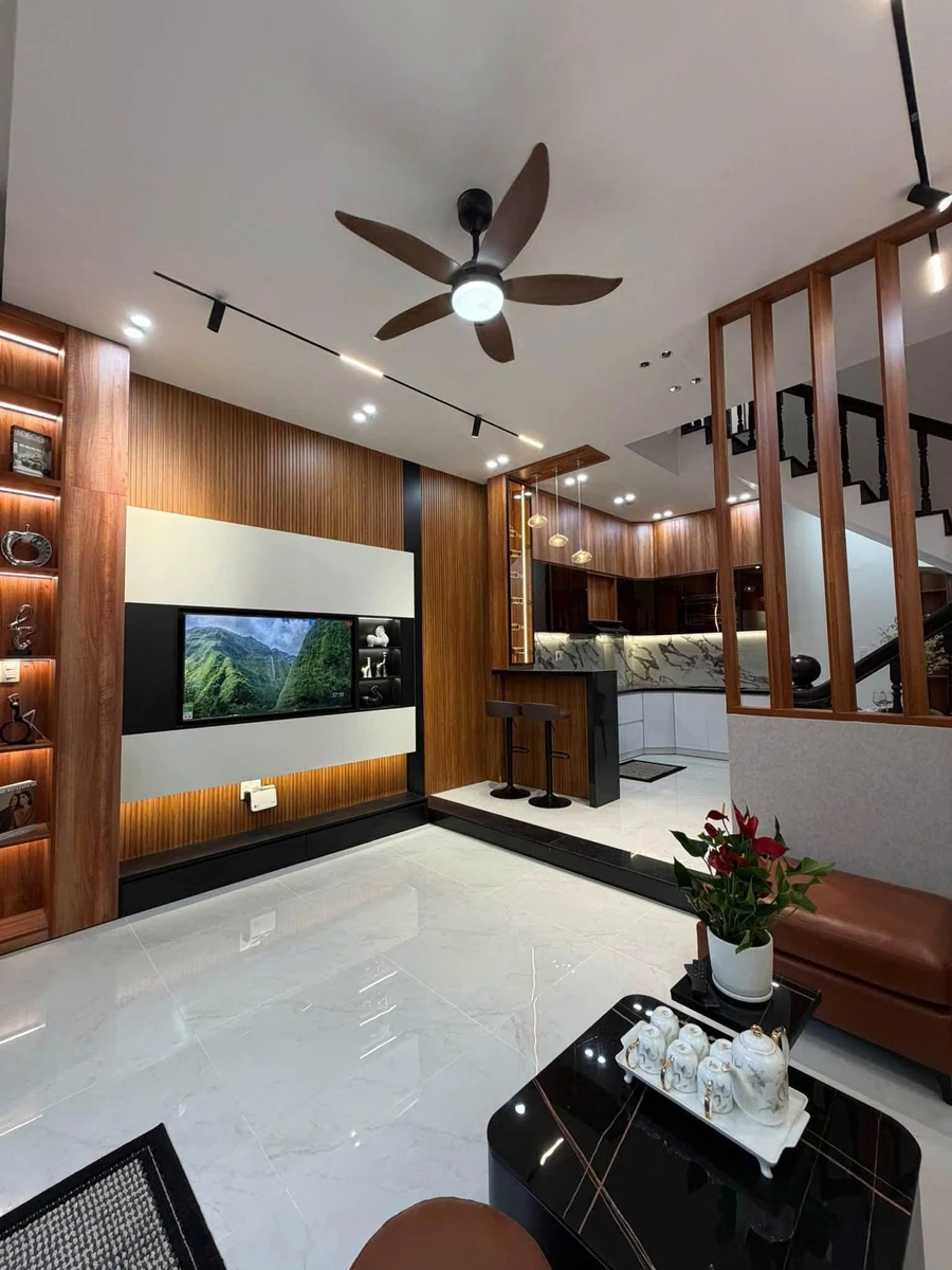Bán nhà 3 tầng 65m² 4PN Nguyễn Phước Nguyên Quận 7 - Ảnh 1