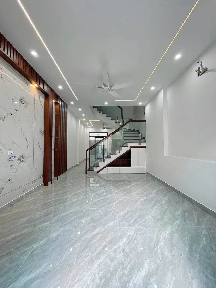 Nhà phố 3 tầng 60m2, 3 PN, 3 WC, sân cổng - 3.45 tỷ Quận 12 - Ảnh thu nhỏ 3