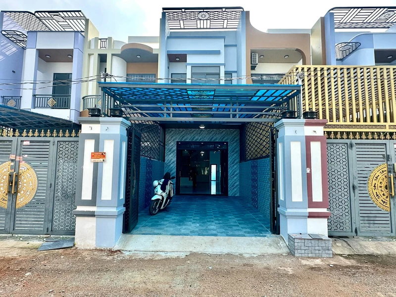 Bán nhà mặt tiền 4.2x28m, 1 trệt 1 lầu, 4 phòng ngủ tại Thanh Ba, Cần Giuộc