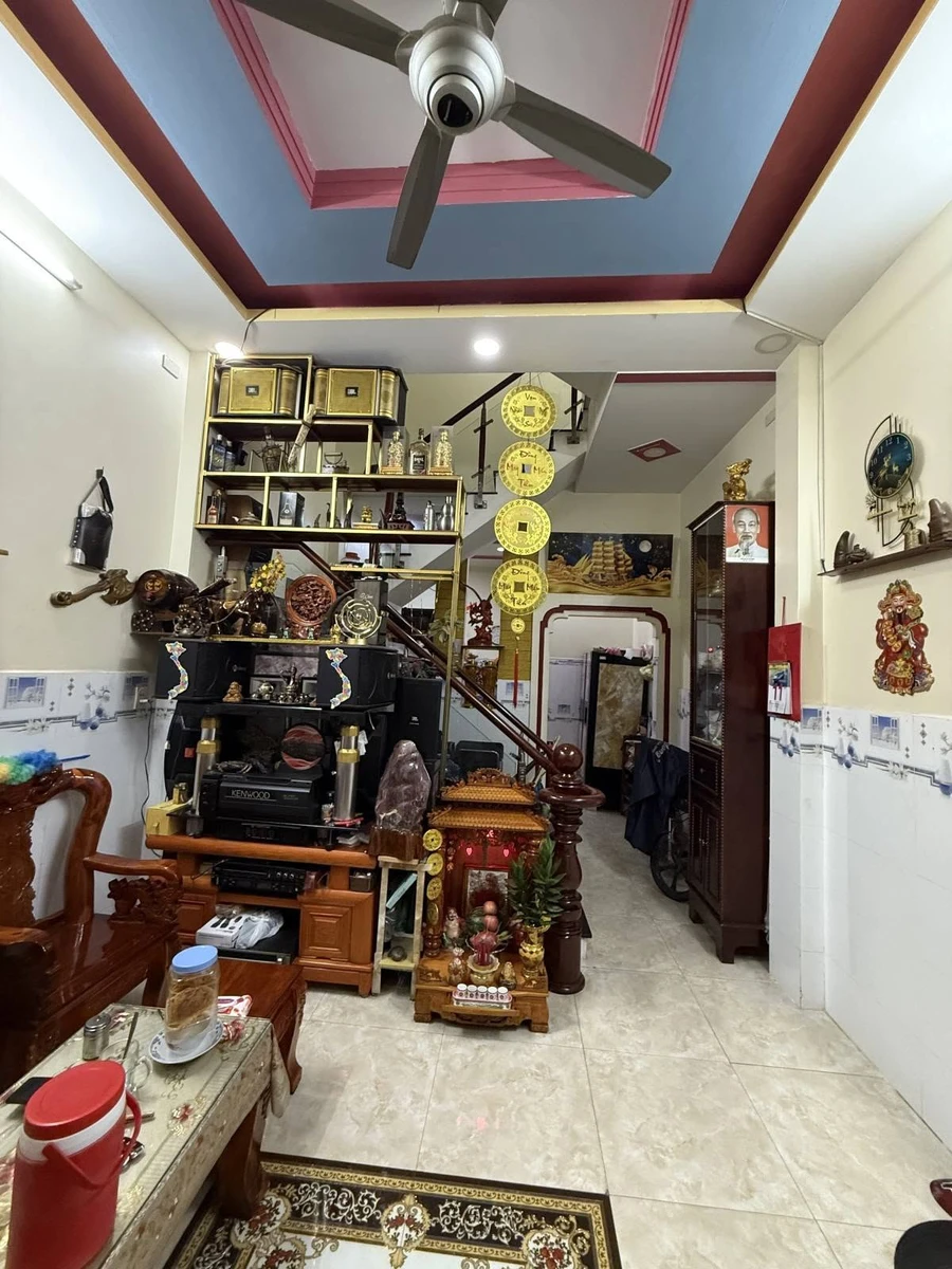 Bán nhà hẻm ô tô 96m2, trệt 2 lầu, 3PN 4WC gần Trương Phước Phan, Bình Tân - Ảnh 1