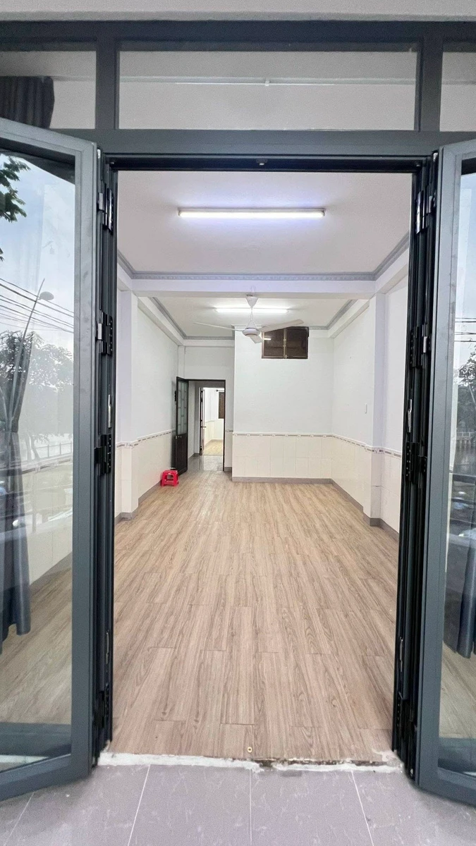 Cho thuê nhà nguyên căn mặt tiền Trường Sa, 163m2, 40 triệu/tháng, Quận 3 - Ảnh thu nhỏ 4