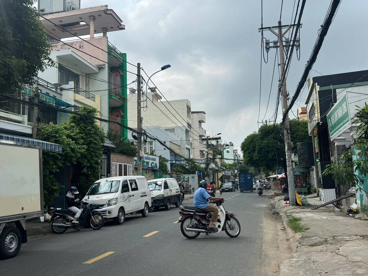 Bán mặt tiền Dương Văn Cam Thủ Đức 240m2 20 tỷ - Ảnh thu nhỏ 2