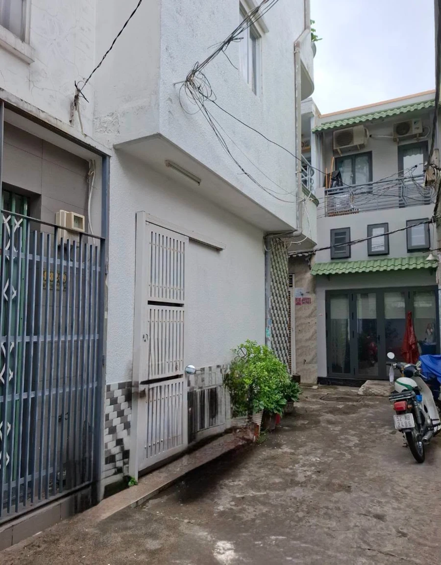 Bán nhà 2 tầng 4x8m, 2PN 2WC, full nội thất, gần công viên Làng Hoa Gò Vấp - Ảnh thu nhỏ 2