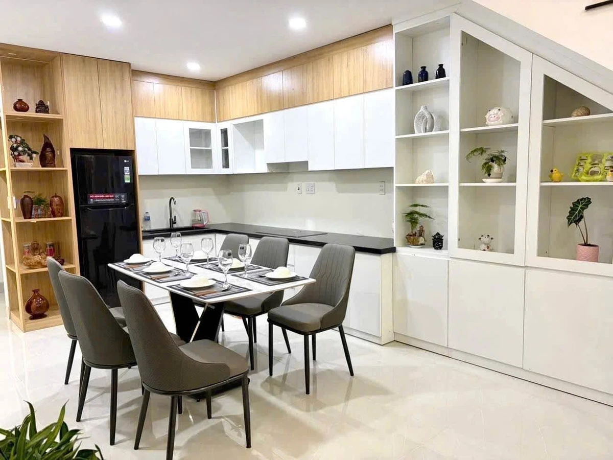Bán nhà 1 lầu 3PN 100m² Trần Quý Cáp 3.6 tỷ - Ảnh thu nhỏ 3