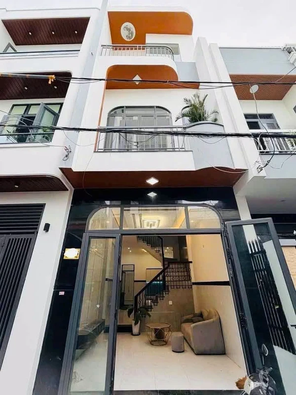 Bán nhà 3 tầng 47m2 hẻm rộng đường Hoàng Văn Thụ, Quy Nhơn