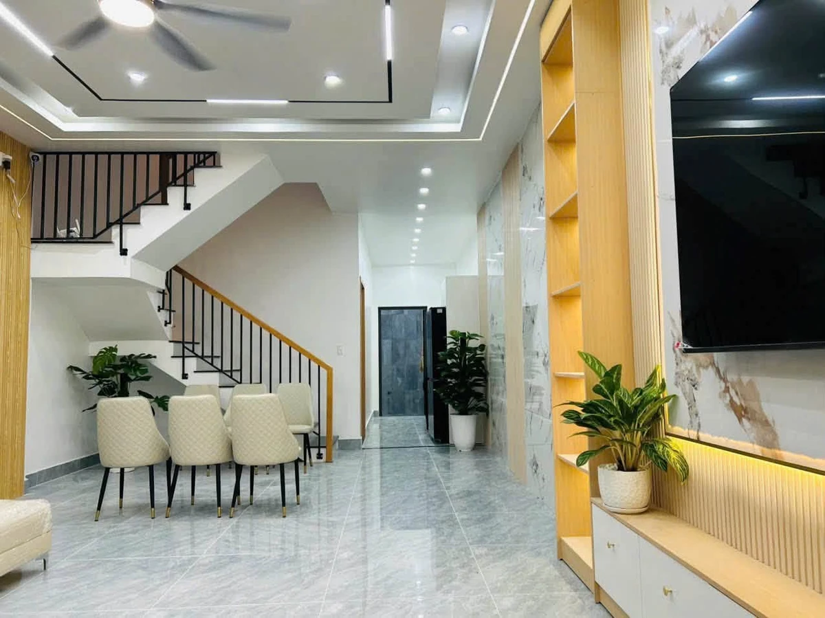 Bán nhà 3 tầng 105m² Phú Mỹ Thượng Huế 3.9 tỷ - Ảnh thu nhỏ 2