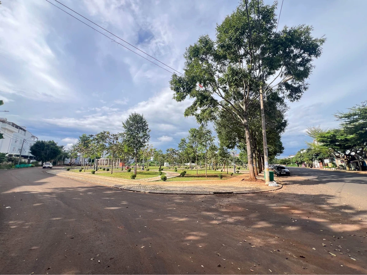 Bán đất góc 2 mặt tiền 171m2 view công viên Nguyễn Hồng Ưng giá 10 tỷ - Ảnh thu nhỏ 3