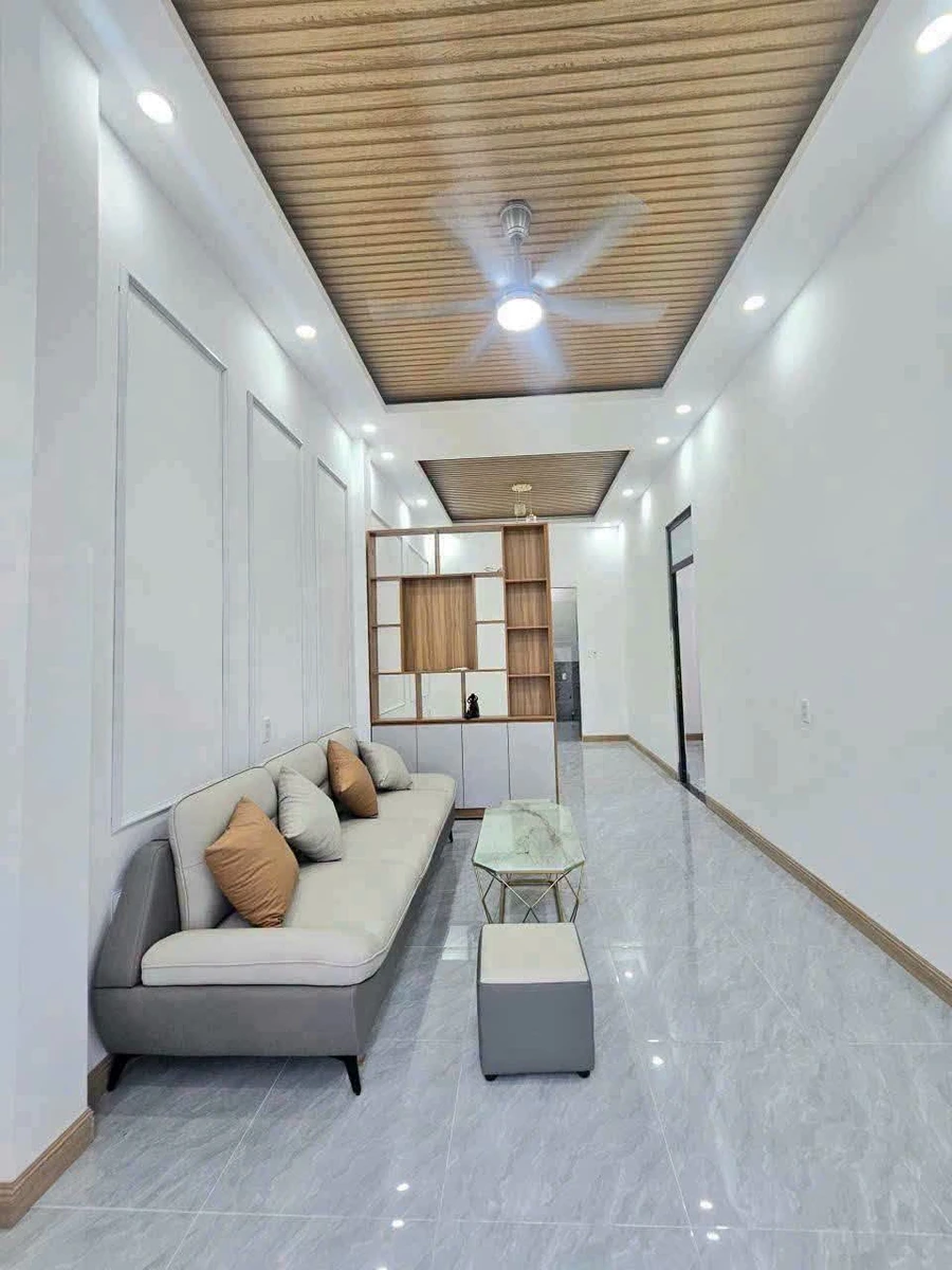 Bán nhà mặt tiền 6x12.7m Phan Văn Trường Rạch Giá 1.5 tỷ - Ảnh thu nhỏ 3