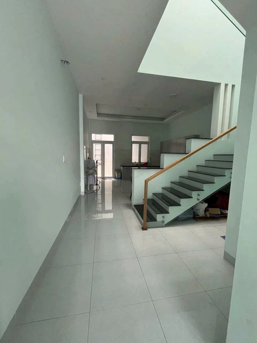Nhà lầu Xuân An 100m² 3PN 2WC Sổ Hoàn Công giá 4.5 tỷ - Ảnh thu nhỏ 2