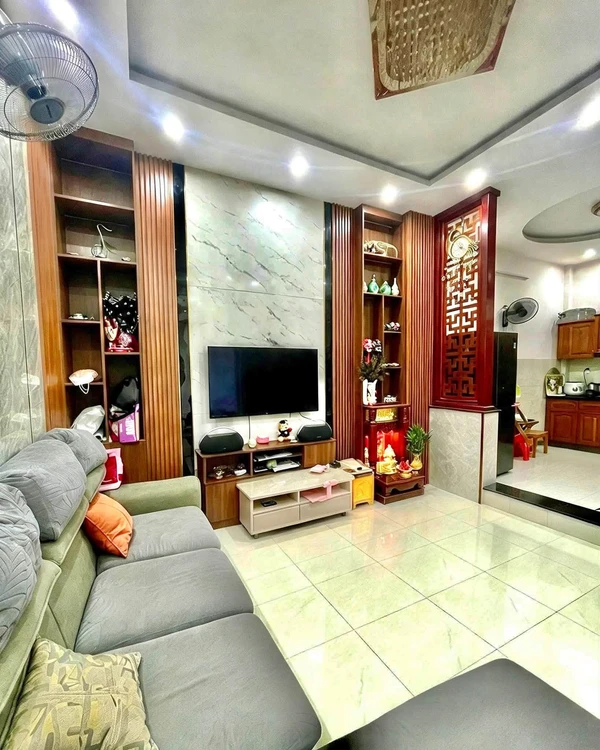 Bán nhà hẻm Trần Hưng Đạo 40m2, 3 tầng, 3PN, Quy Nhơn