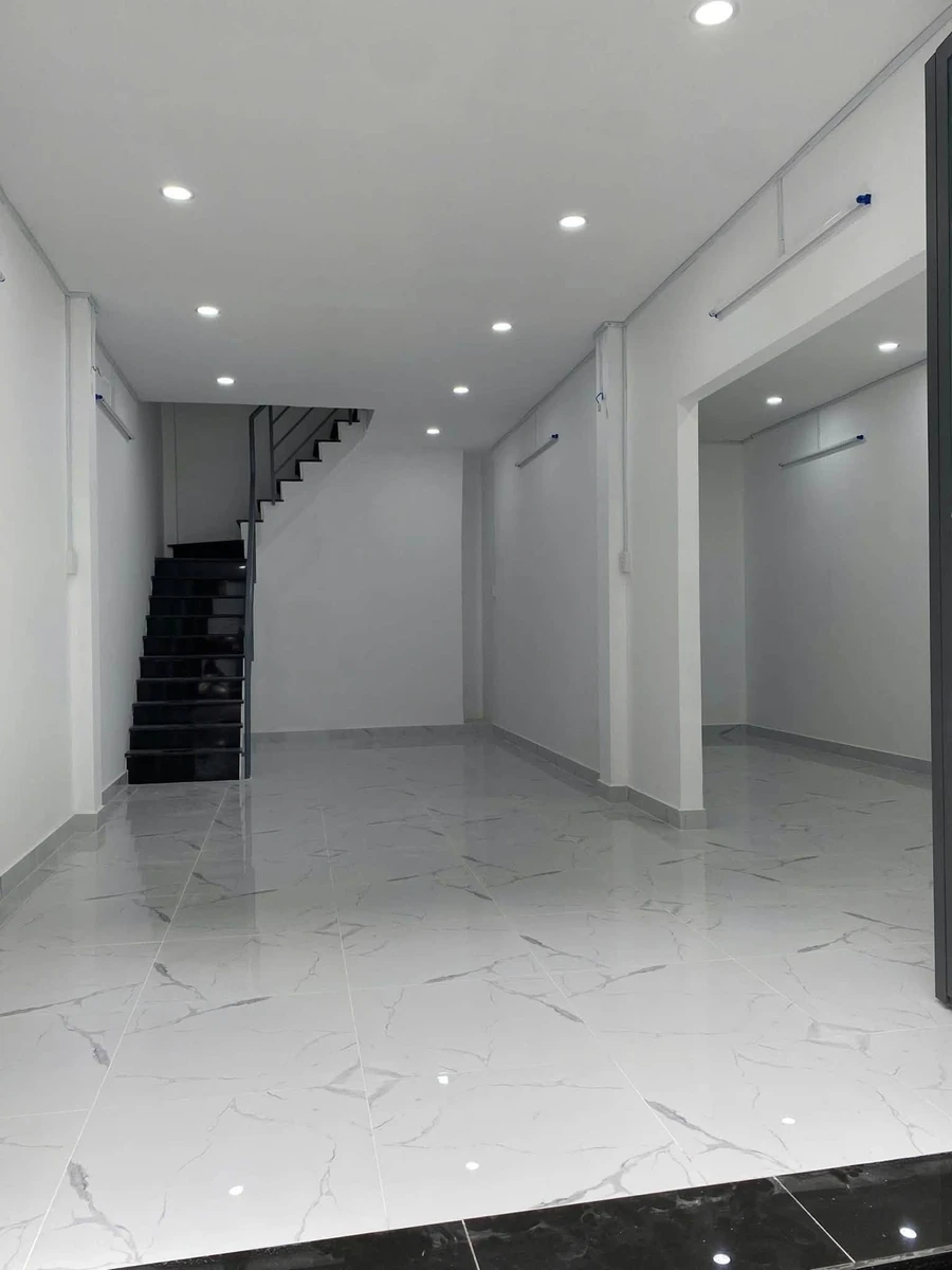Bán nhà phố HXH 2 tầng 2PN 50m² Âu Cơ Quận 11 - Ảnh thu nhỏ 2