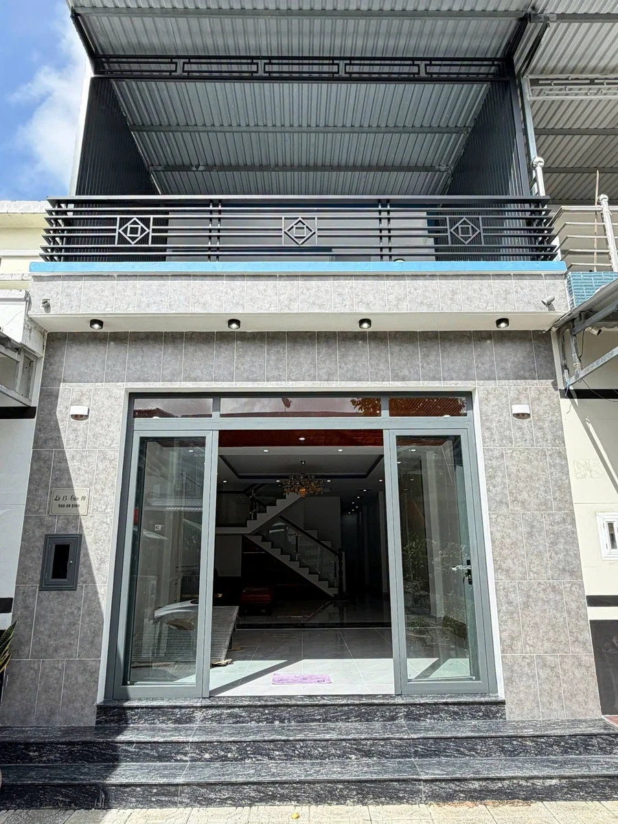 Bán nhà 1 trệt 1 lầu 3PN Rạch Giá An Giang 2.95 tỷ - Ảnh thu nhỏ 2