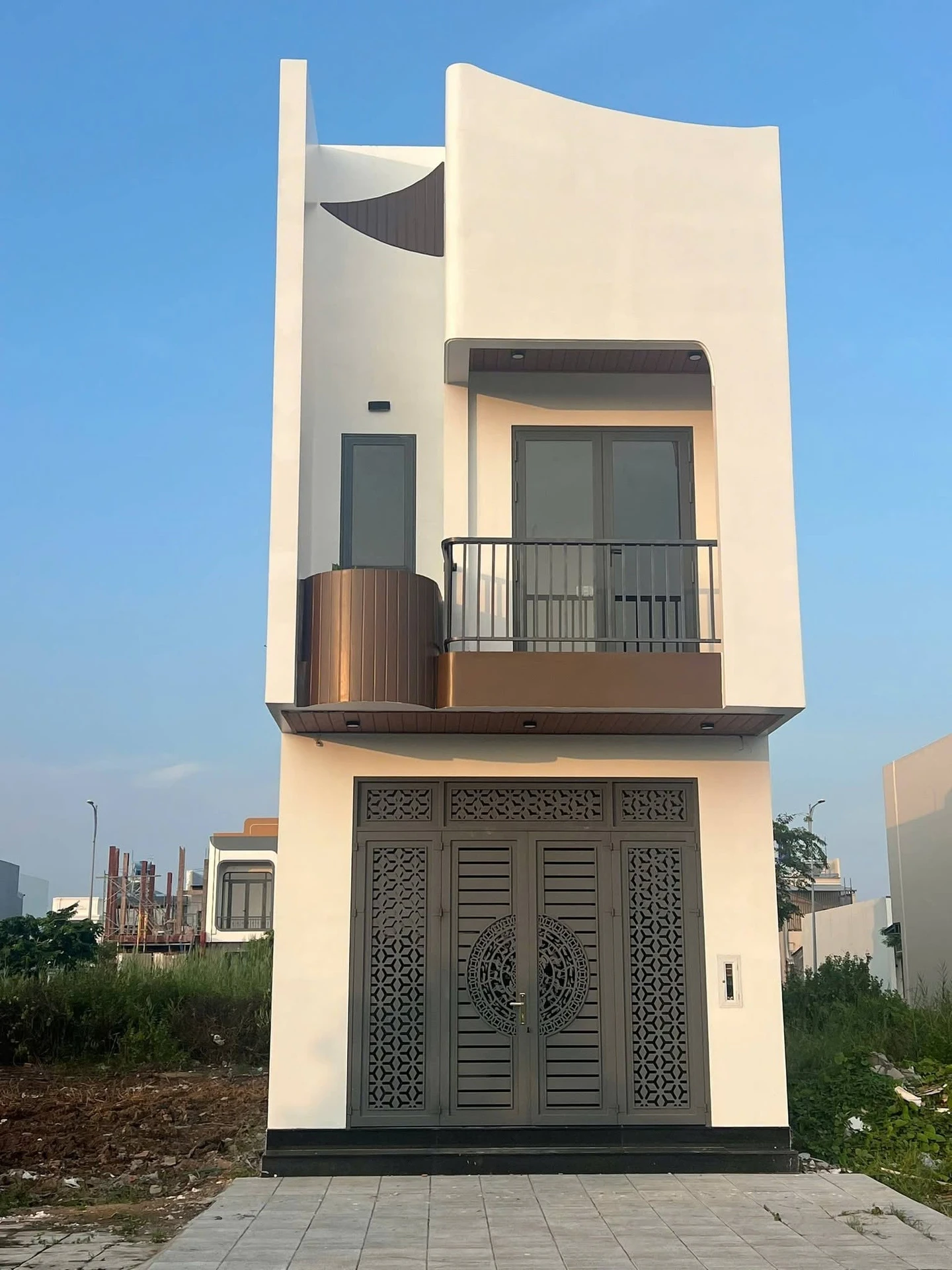 Bán nhà phố hiện đại 90m² 3 PN Rạch Giá - Ảnh 1