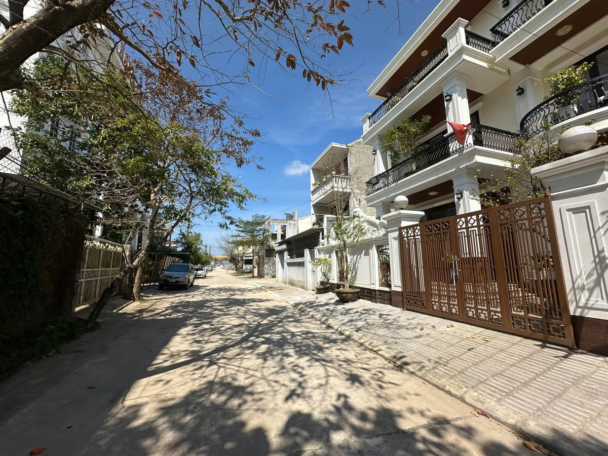 Bán lô đất 200m2 mặt tiền Phạm Văn Đồng, Huế - Ảnh thu nhỏ 2