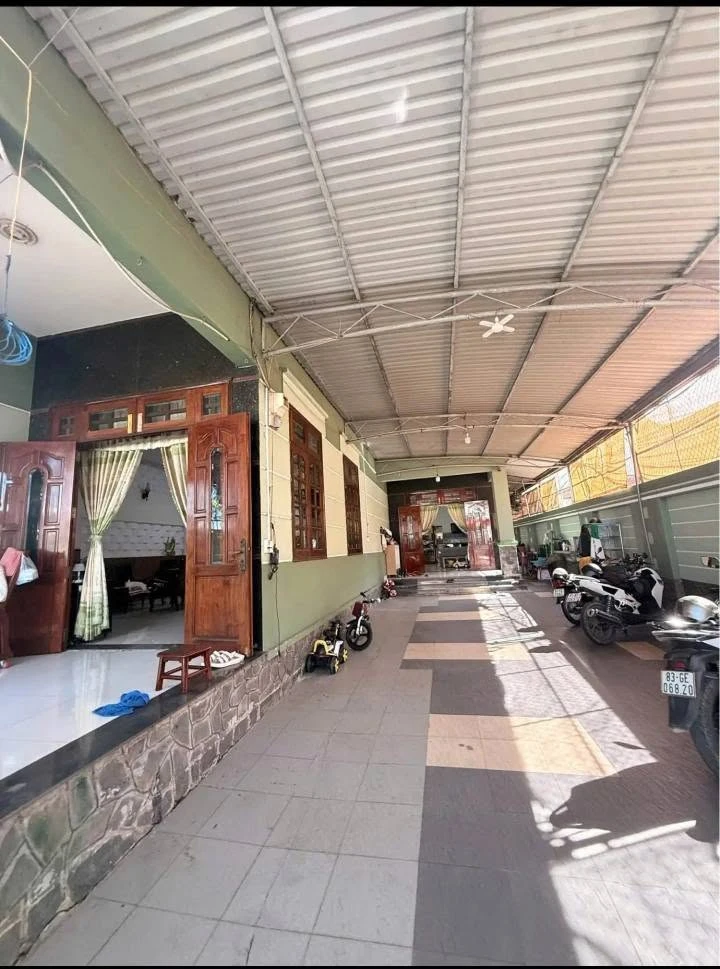 Bán đất góc 347.6m² mặt tiền Nguyễn Tri Phương Thủ Dầu Một - Ảnh 1