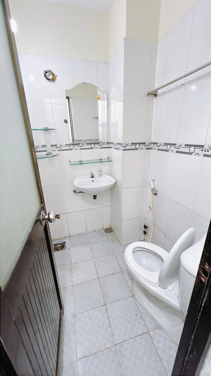 Nhà bán Quận 4 Khánh Hội 137m2 3PN 6 tỷ - Ảnh thu nhỏ 2