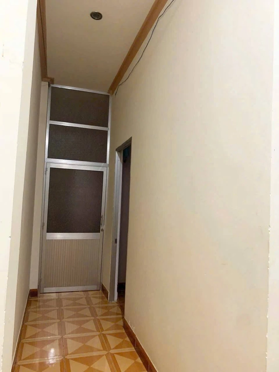 Bán nhà 1 trệt 1 lầu mặt tiền 100m2 Phan Thiết - Ảnh thu nhỏ 4