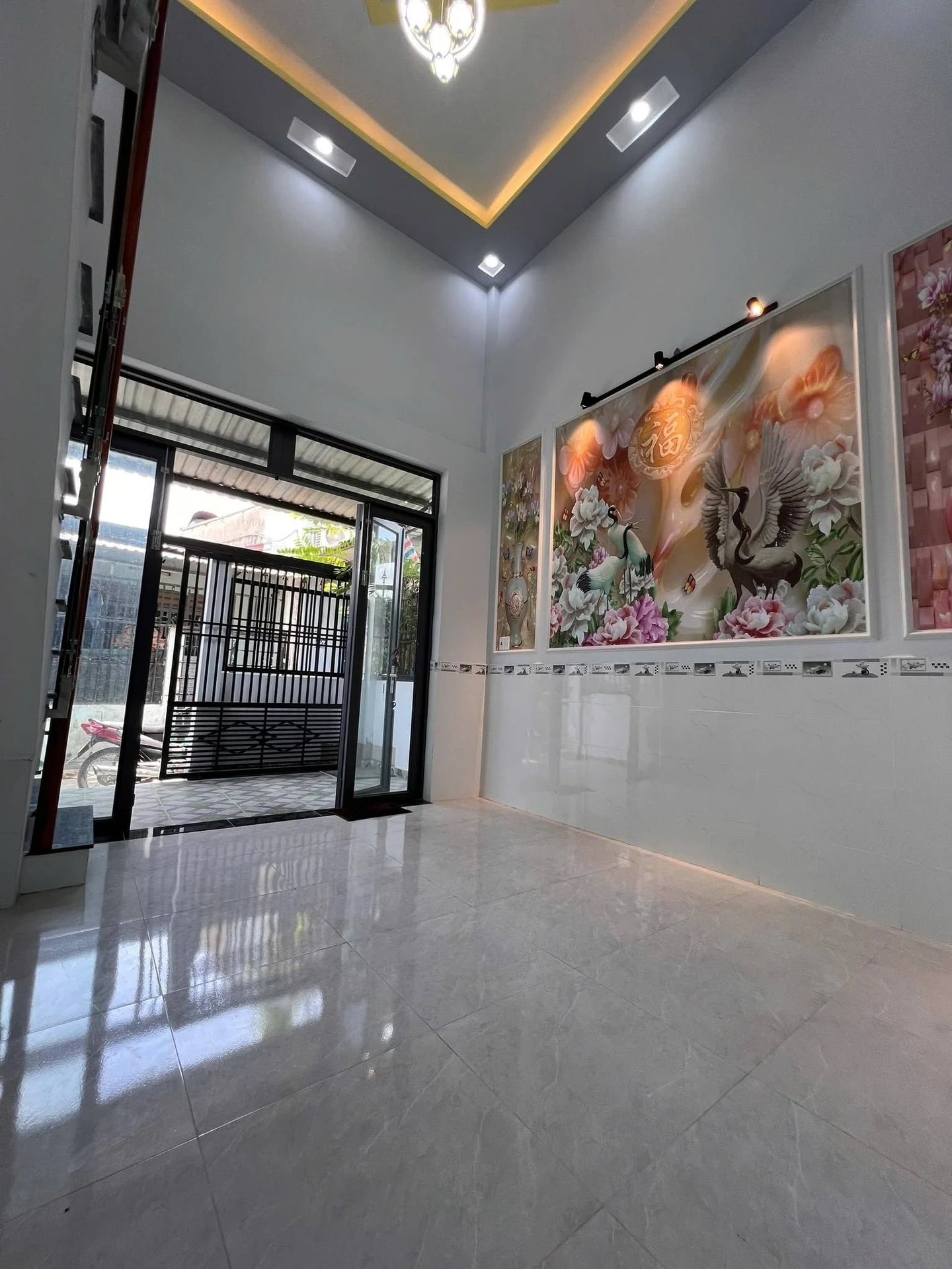 Bán nhà 4x13m đúc lửng 3PN 2WC sổ đỏ riêng đường Trịnh Thị Miếng, Hóc Môn giá 2,18 tỷ - Ảnh 1