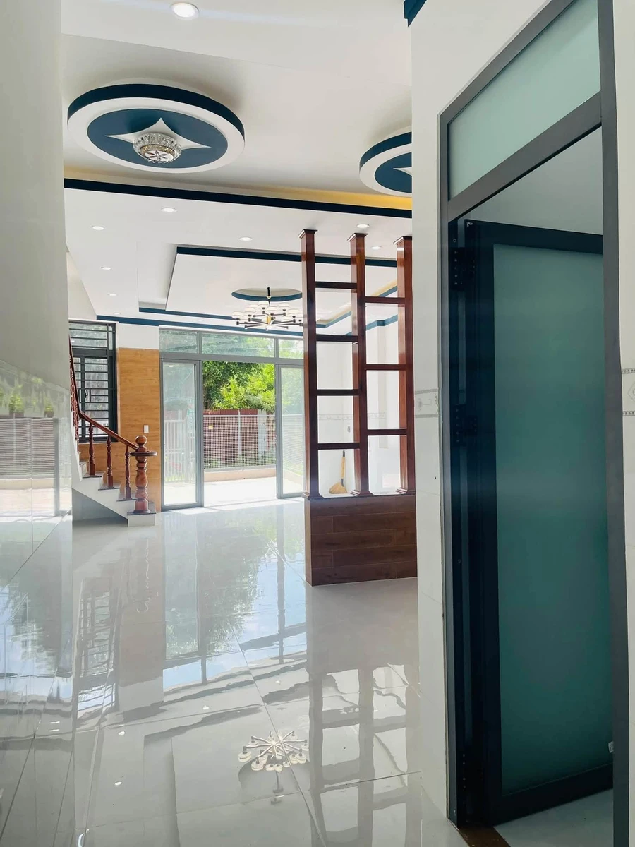 Bán nhà 1 trệt 1 lầu 87m² Long Điền 2 tỷ 350 triệu - Ảnh thu nhỏ 5