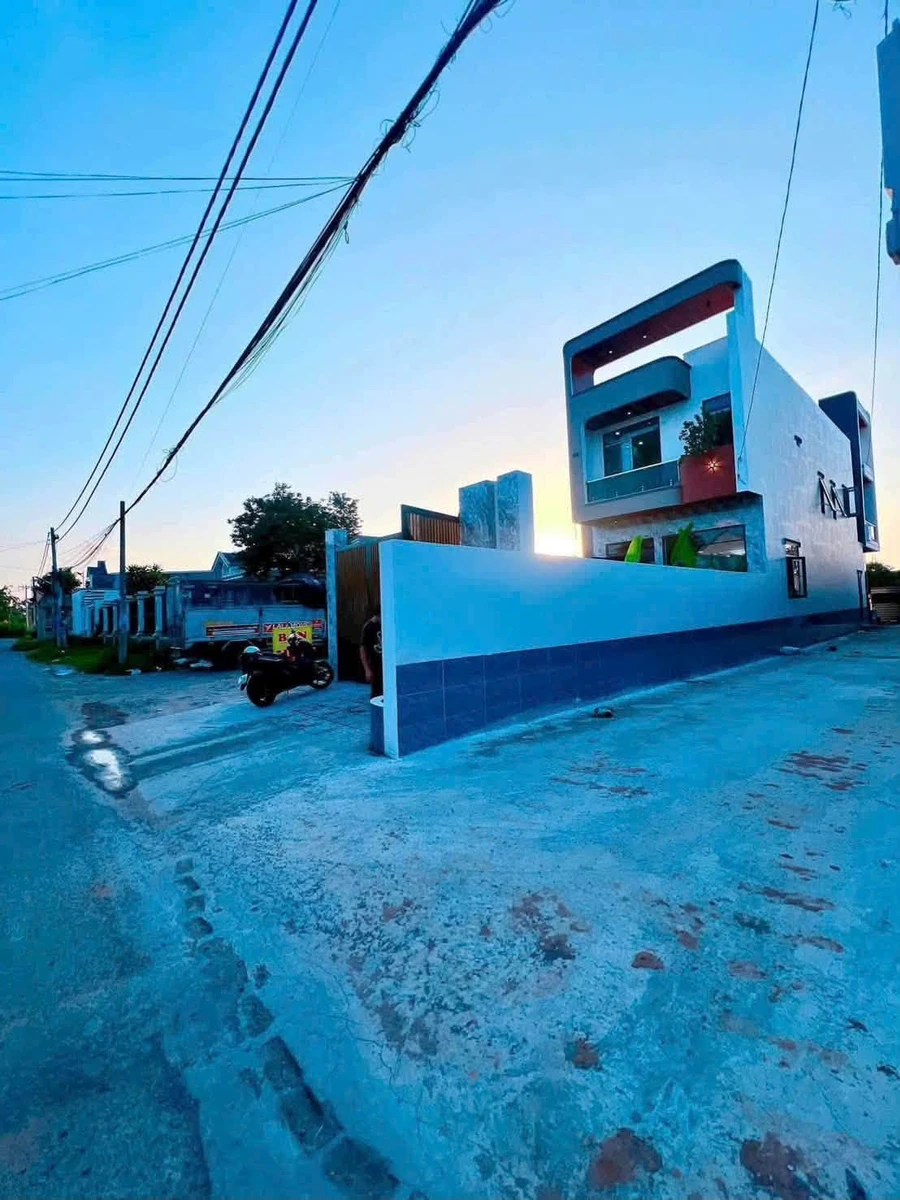 Bán nhà phố sổ riêng 150m² Phường Biên Hoà Bình Dương 4.7 tỷ - Ảnh 1