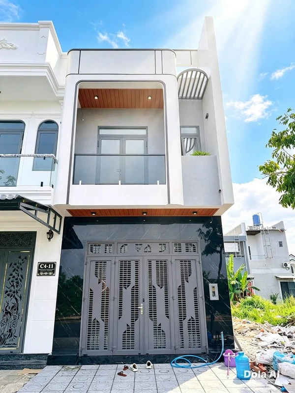 Bán nhà phố 3 PN 90m² sang trọng Rạch Giá 3 tỷ 600 triệu