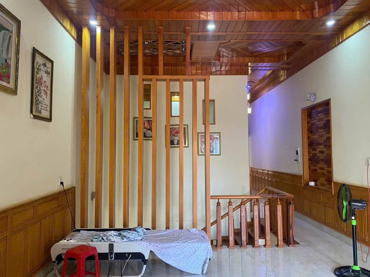 Bán nhà 1 mê mặt tiền Trịnh Văn Cấn, 5x20m, 3PN, 2WC, giá 6,35 tỷ - Ảnh thu nhỏ 3