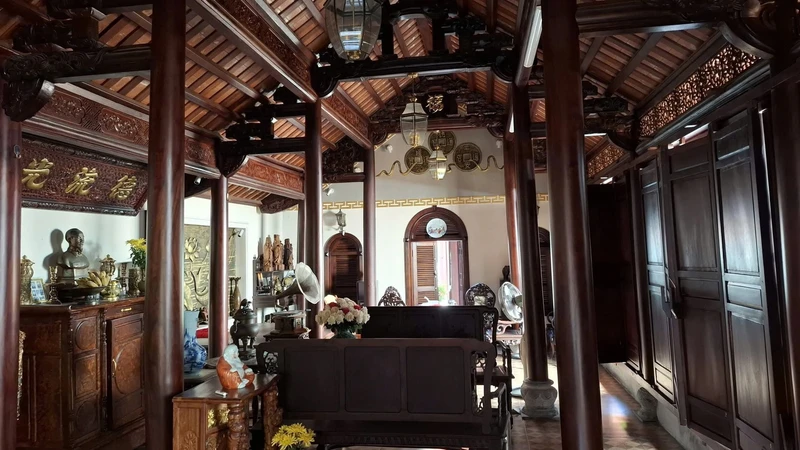 Bán nhà mặt tiền Phùng Văn Cung, Phú Nhuận 66m², 5 tầng, 4PN, giá 13,5 tỷ 7x52m
