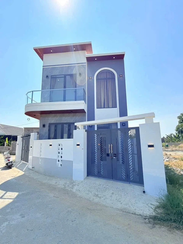 Bán nhà lô góc 98m² 3PN 2WC Diên Khánh 2.2 tỷ