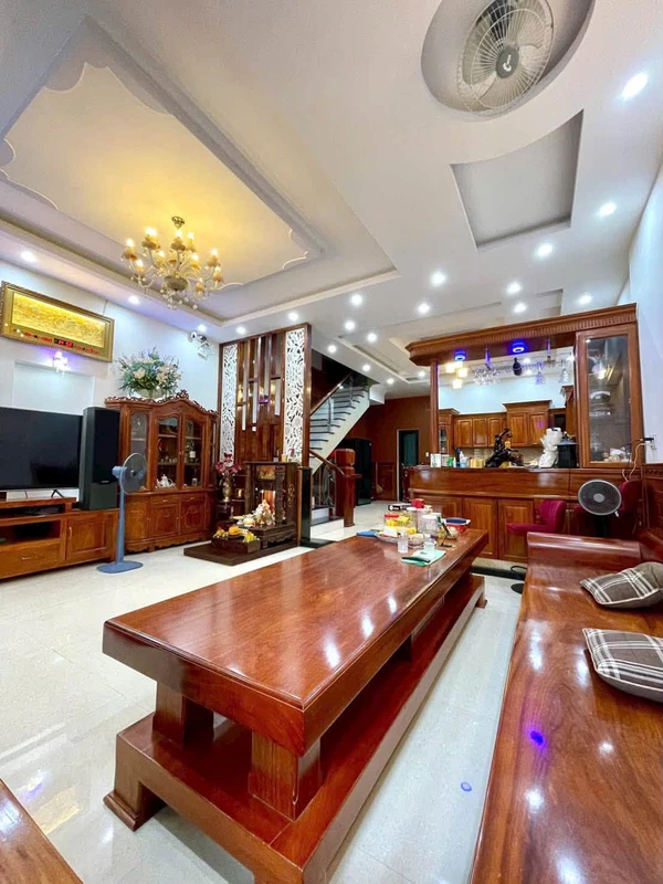 Bán nhà 3 tầng 126m2 Trần Cẩm Nội, Quảng Ngãi