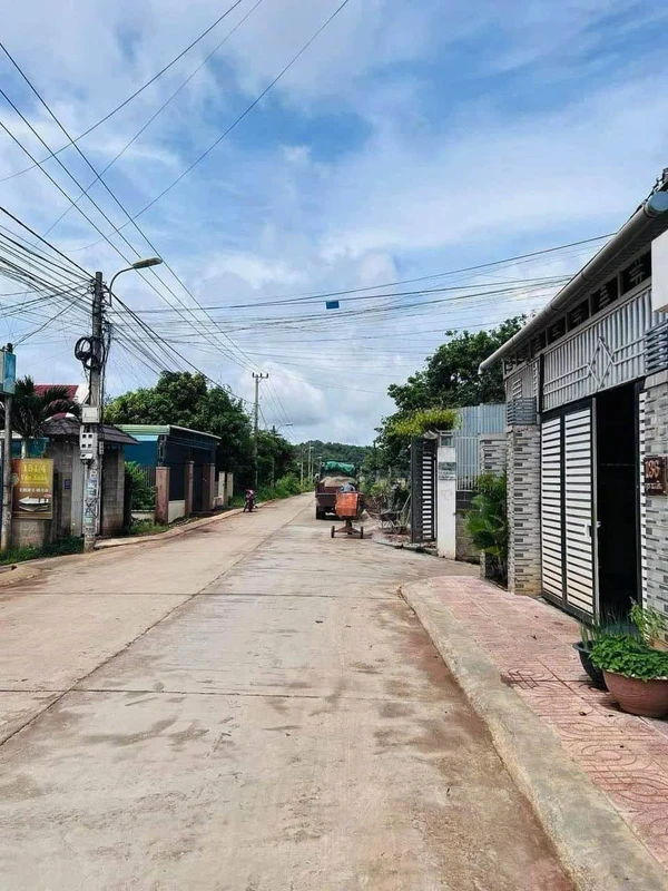 Bán nhà 2 tầng góc 2 mặt tiền đường Vạn Xuân, Buôn Ma Thuột, 156m2, giá 5,7 tỷ
