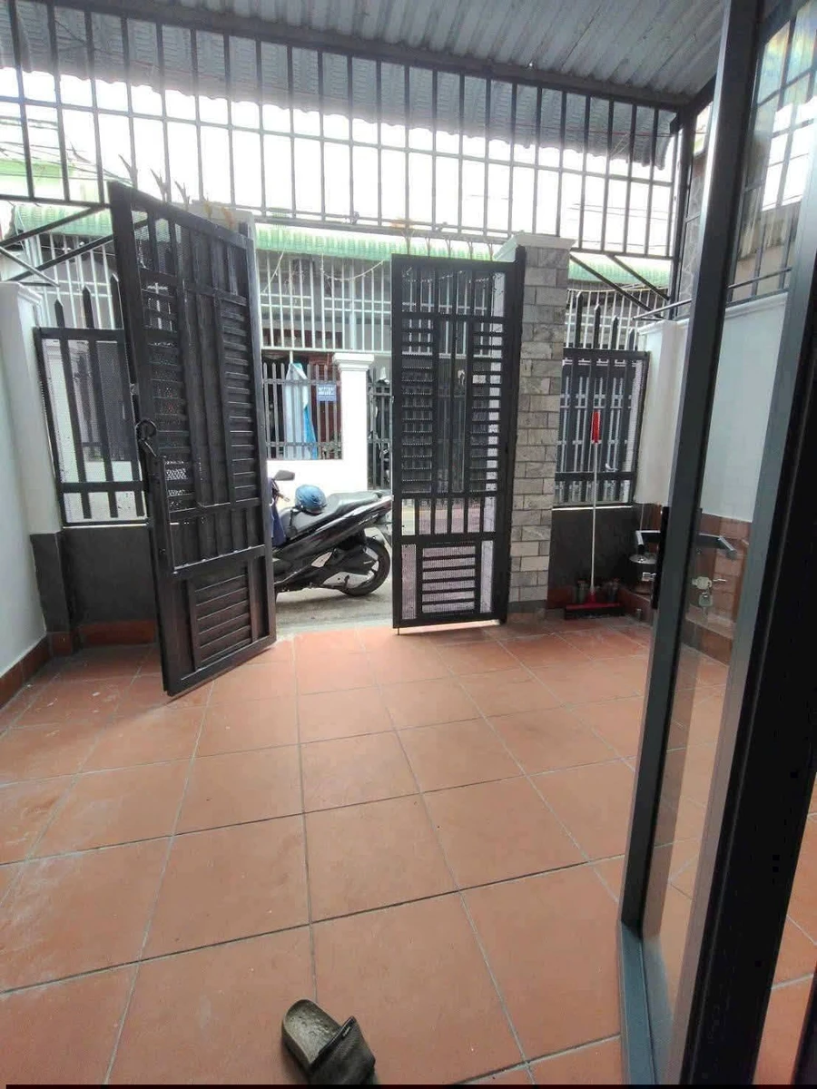 Bán nhà cấp 4 2 phòng ngủ 64m² Thủ Dầu Một 2 tỷ - Ảnh thu nhỏ 2
