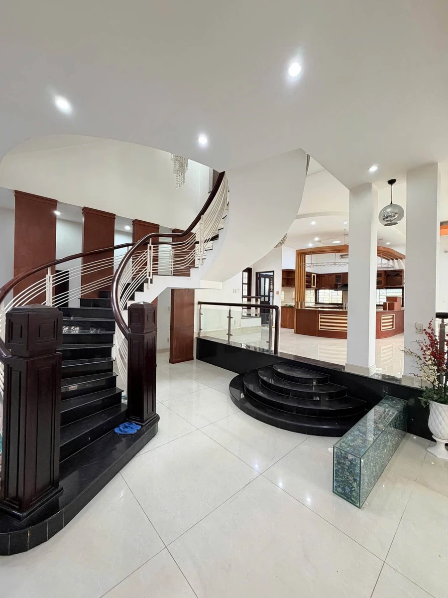 Bán biệt thự Phú Mỹ Quận 7 - 478m² - 80 tỷ - Ảnh thu nhỏ 4