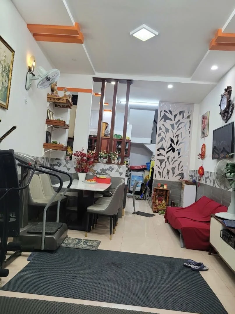 Bán nhà phố 4.5x10.4m, 3 tầng 2PN P2 Q11 - Ảnh thu nhỏ 2