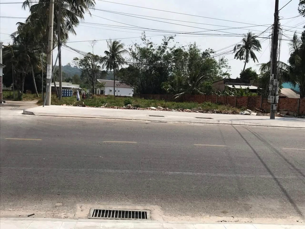 Bán đất mặt tiền Trần Hưng Đạo 7500m2 Phú Quốc 38 tỷ/công - Ảnh thu nhỏ 3