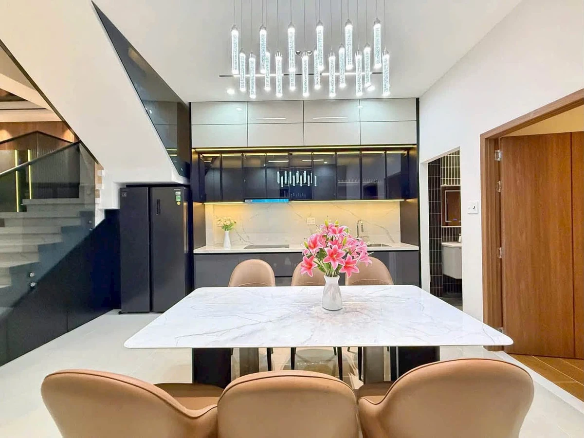 Bán nhà 2 tầng mặt tiền 90m² Hoà Minh, Đà Nẵng, 7.1 tỷ - Ảnh thu nhỏ 4