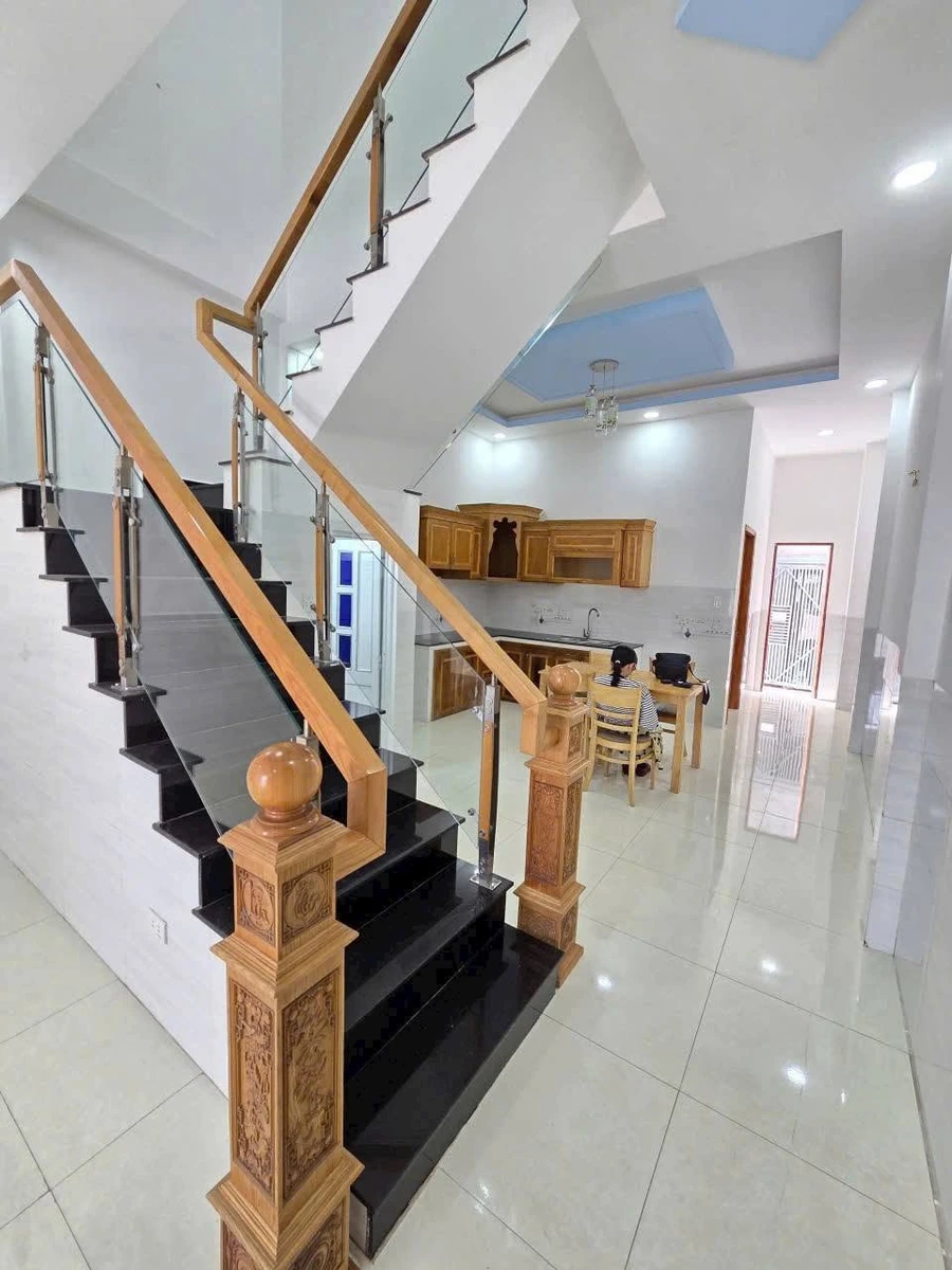 Bán nhà 1 trệt 1 lầu 63m² Tân Uyên 2,2 tỷ - Ảnh thu nhỏ 4