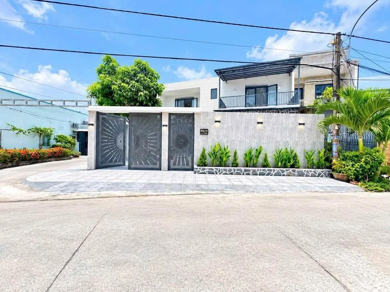 Bán biệt thự góc mặt tiền 210m2 Hai Bà Trưng Rạch Giá 3.79 tỷ