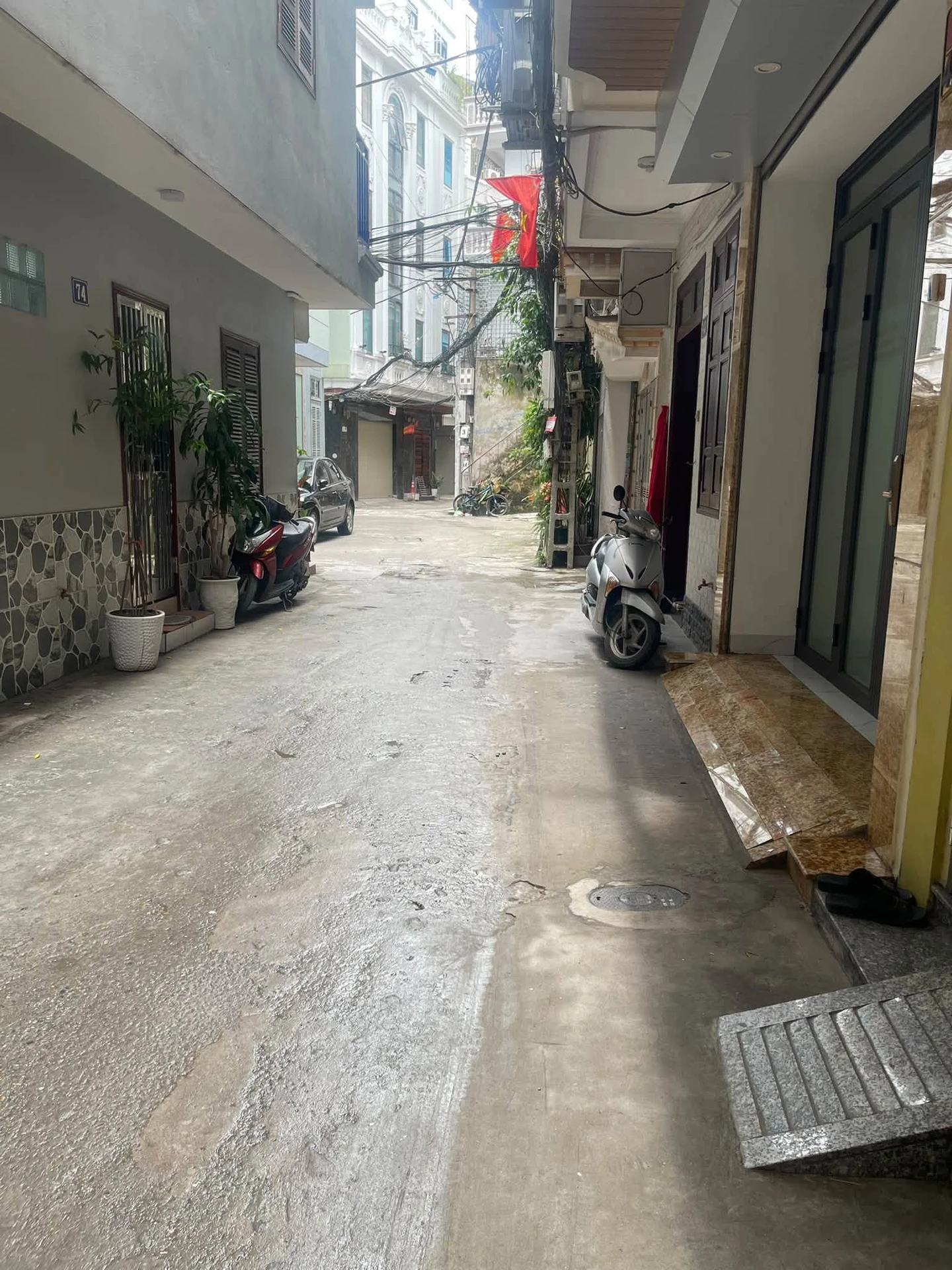 Bán nhà 5 tầng đường Láng, 40m2, 6 phòng ngủ, 13 tỷ - Ảnh 1