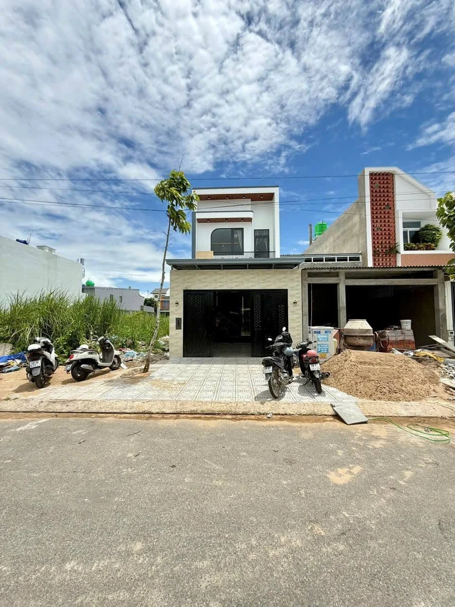 Bán nhà phố 3PN 132,5m² Rạch Giá 4 tỷ 250 triệu - Ảnh 1