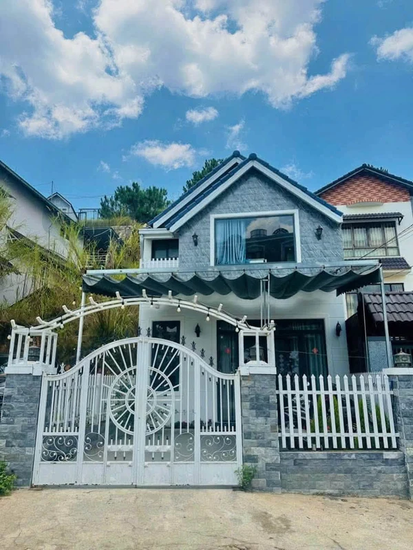 Bán nhà 2 mặt tiền 192m² 8 phòng, Đà Lạt 8,5 tỷ