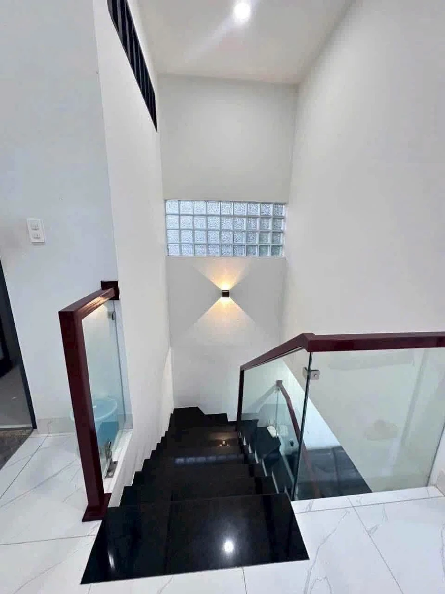 Bán nhà lầu 2PN 104m² Phú Long, Hàm Thắng - Ảnh thu nhỏ 5