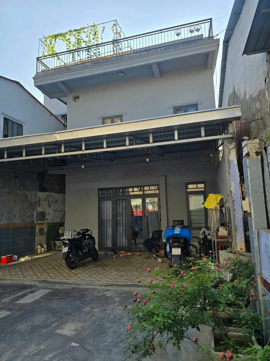Bán nhà 3 tầng 152m2 mặt tiền Bà Triệu, Huế - Ảnh thu nhỏ 2