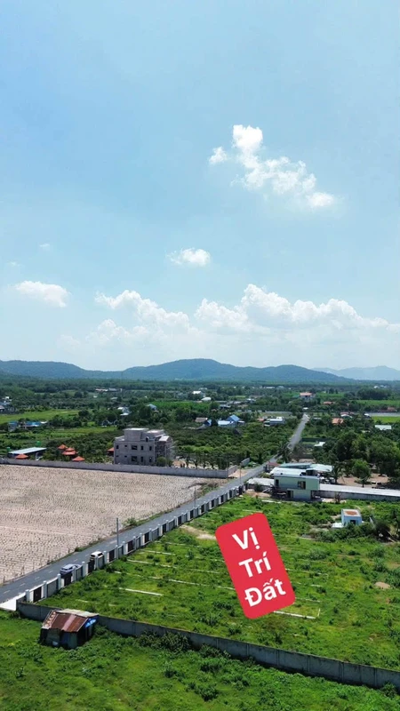 Bán đất view núi 200m2 gần biển Phước Hải 2 tỷ