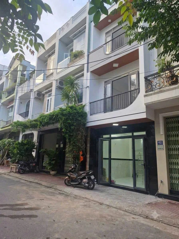 Bán nhà mặt tiền 49m² 2 tầng gần biển Quy Nhơn