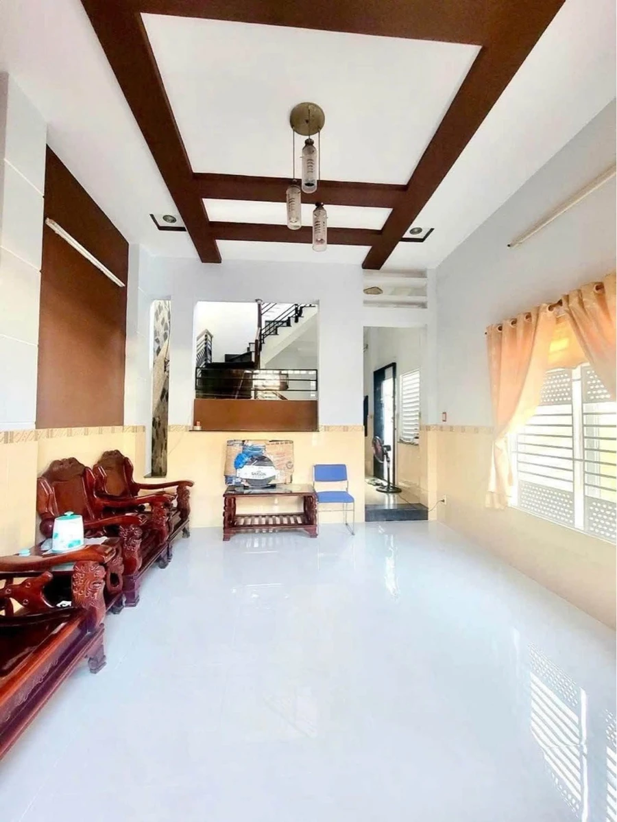 Bán nhà 3 tầng căn góc 62m² 5PN, giá nhỉnh 5 tỷ, Trường Thọ, Thủ Đức - Ảnh thu nhỏ 2