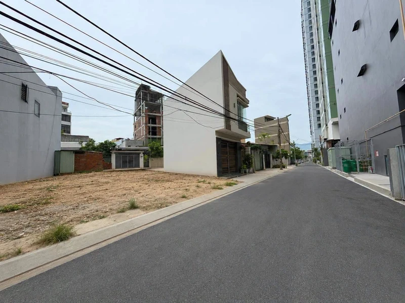 Bán đất Lê Bôi 167m² ngang 10m sát biển Sơn Trà