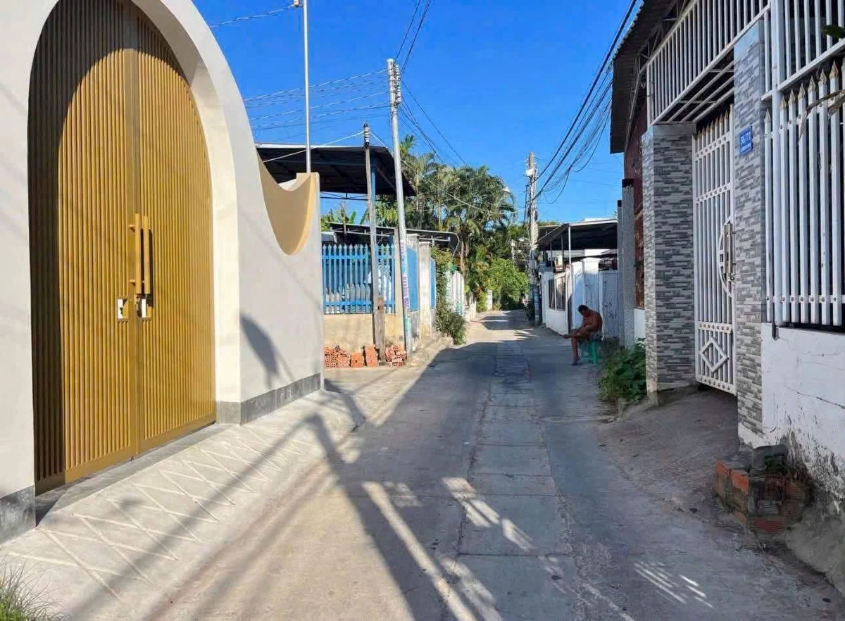 Bán đất thổ cư 98m² Phan Thiết, đường Lương Văn Năm, 1 tỷ 880 triệu - Ảnh 1